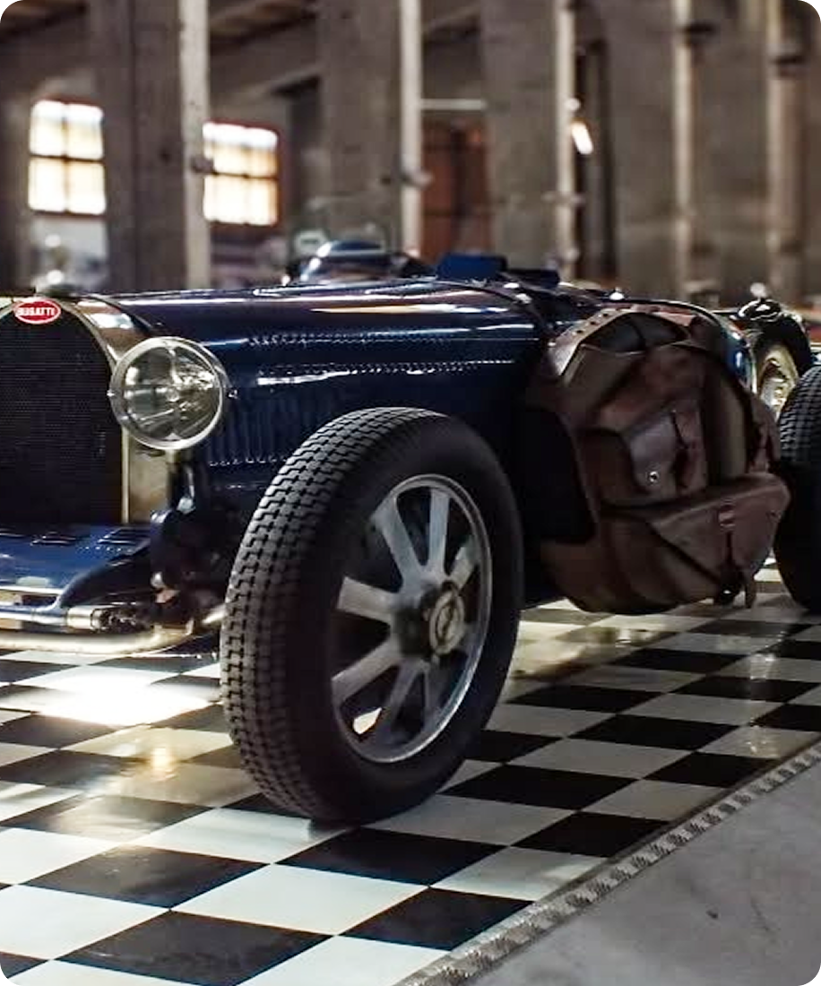 Imagen de personas trabajando en una oficina